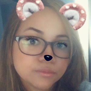 Meet your Posher, Brenda